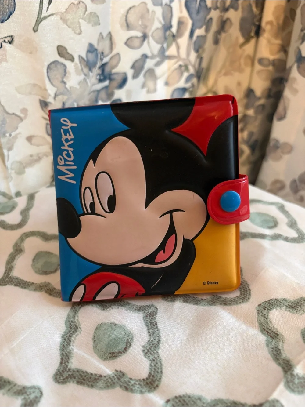 90’s Vintage Disney Mickey Mouse Card Wallet